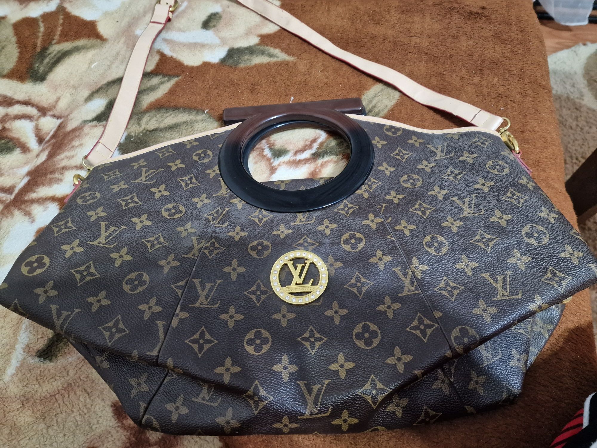 Geanta damă Louis Vuitton originală made in paris,piele naturală