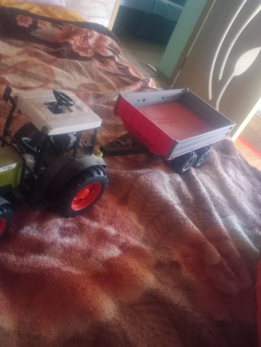 Tractor de jucărie claas, remorca
