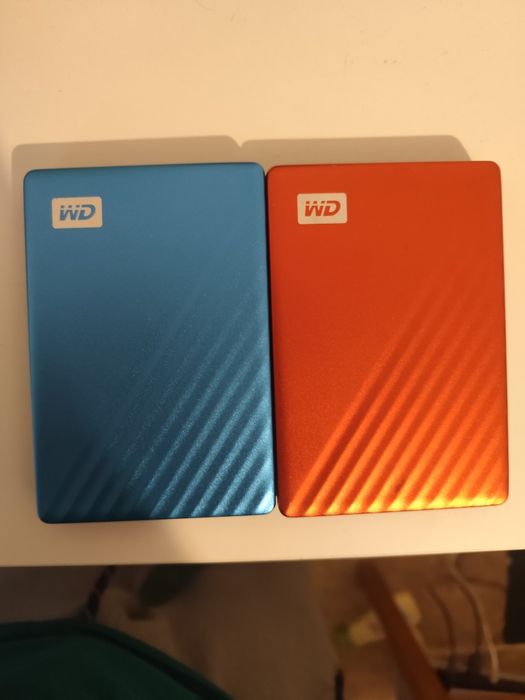Vând HDD WD Passport 4 Tb