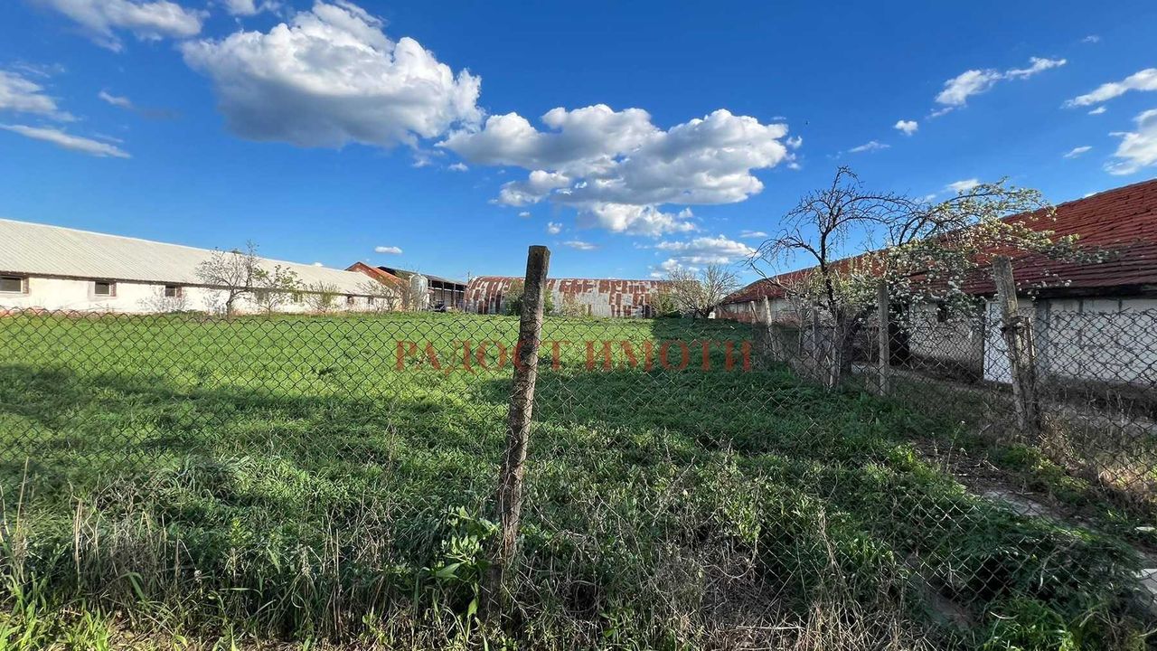 Продава се Промишлена сграда в Чирпан - 7500 кв.м за 31 €/кв.м - Снимка #6