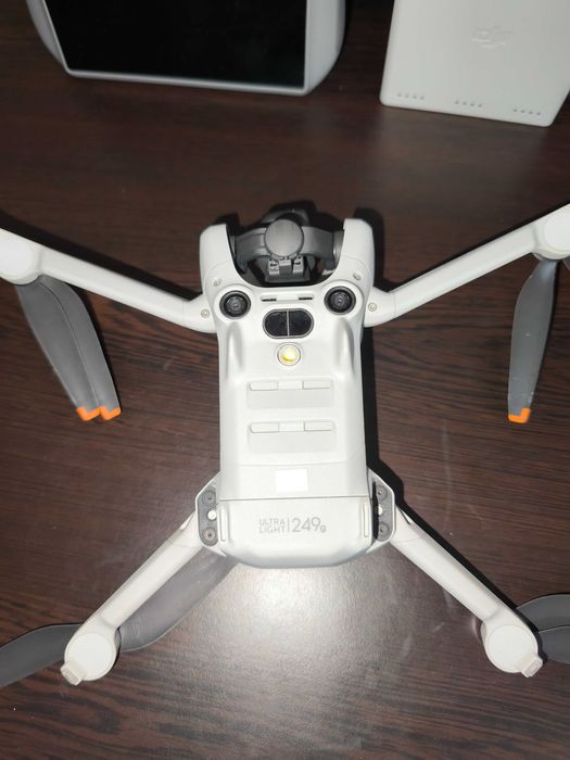 DJI MINI 4 PRO - Fly More Combo + DJI Care Refresh до 08.2026 година!