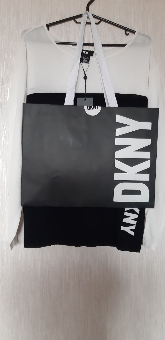 Оригинална  блузка на DKNY