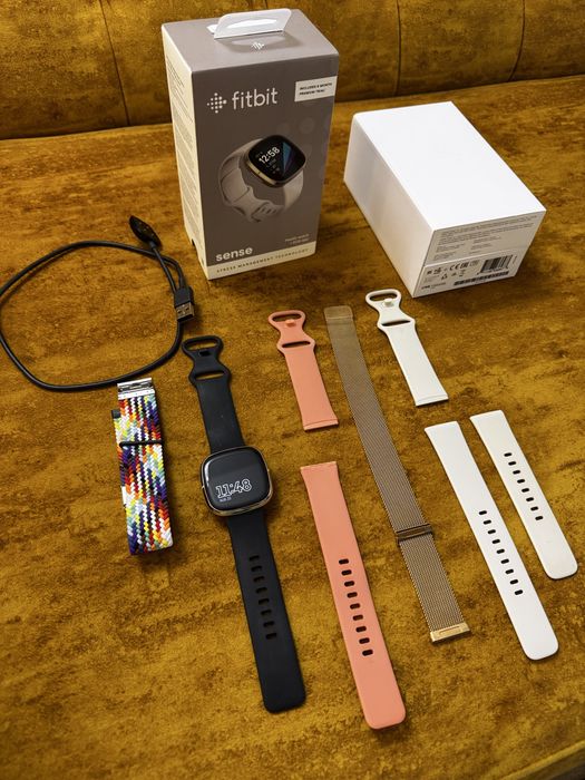 Fitbit sense 1 auriu in stare bunac 5 curele cutie si incarcator