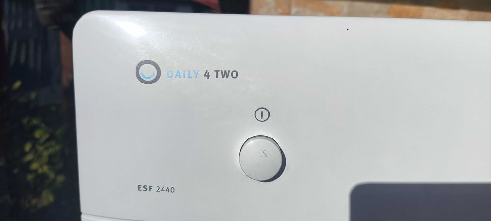 Съдомиялна машина (малка) Electrolux ESF 2440