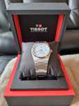 TISSOT часовник оригинал