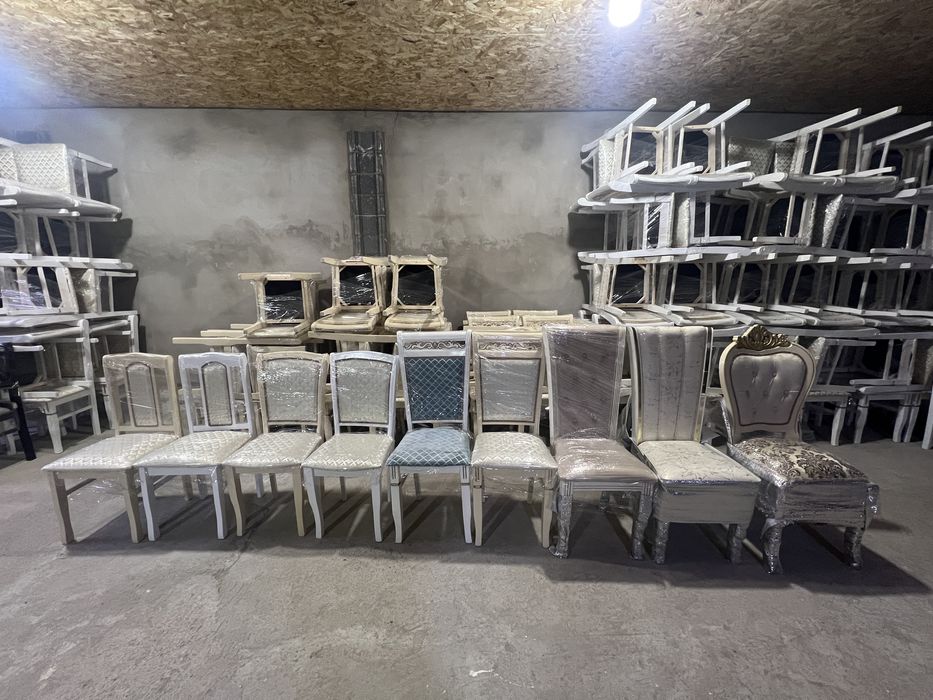 Стол и стулья комплект