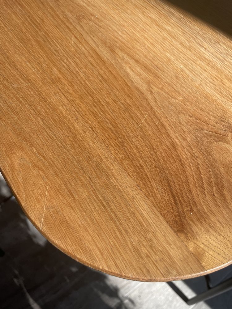 Masa înaltă din lemn masiv