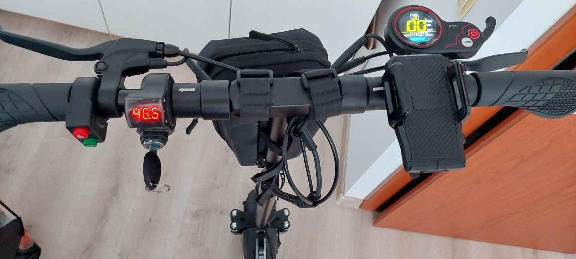 Trotineta electrica NOUA ISCOOTER IX5 1000W 45Km de teren 10 inch
