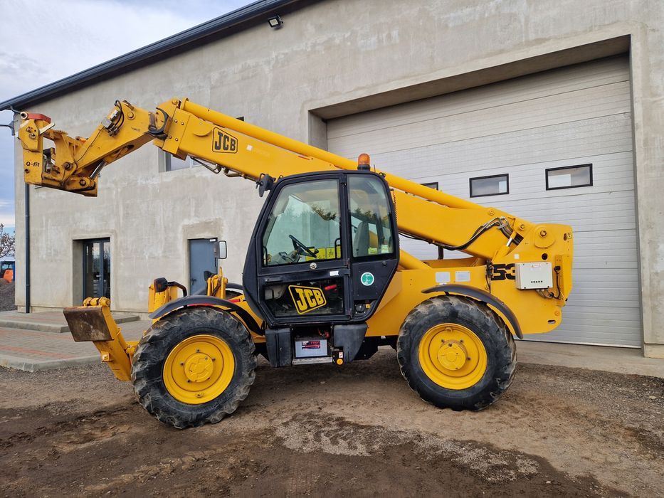 Încărcător telescopic JCB