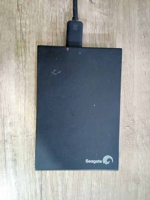 Внешний хард Seagate expansion 1 TB