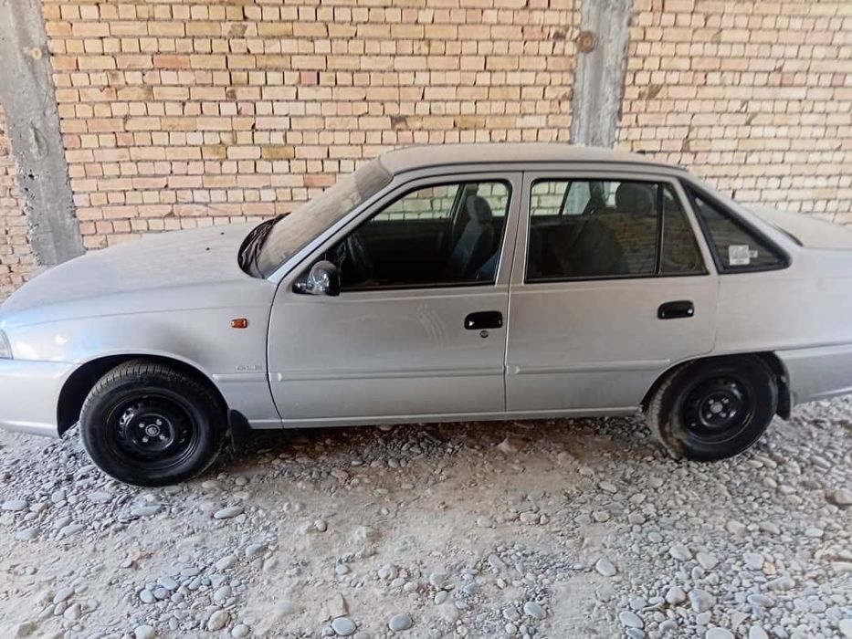 Chevrolet Nexia 2, 2 позиция SOHC 2010 года