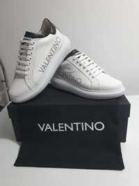 Sneakers Valentino nr 39