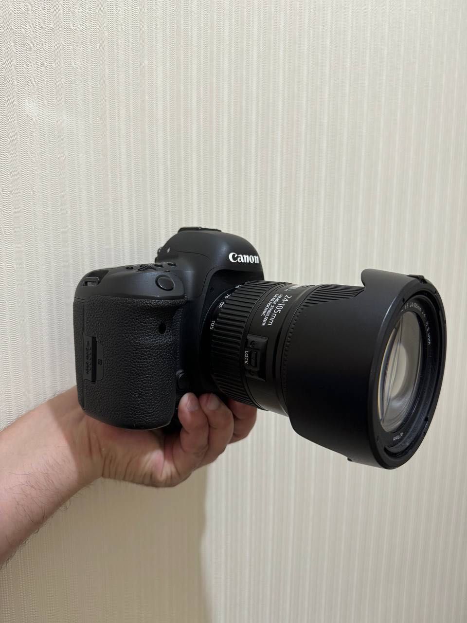 Canon EOS 5D Mark IV,