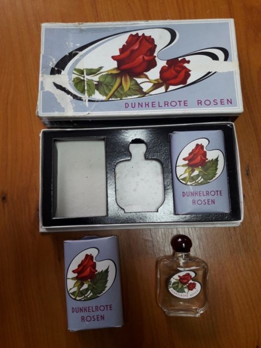 Vand set vintage, Dunkelrote Rosen, apa de colonie