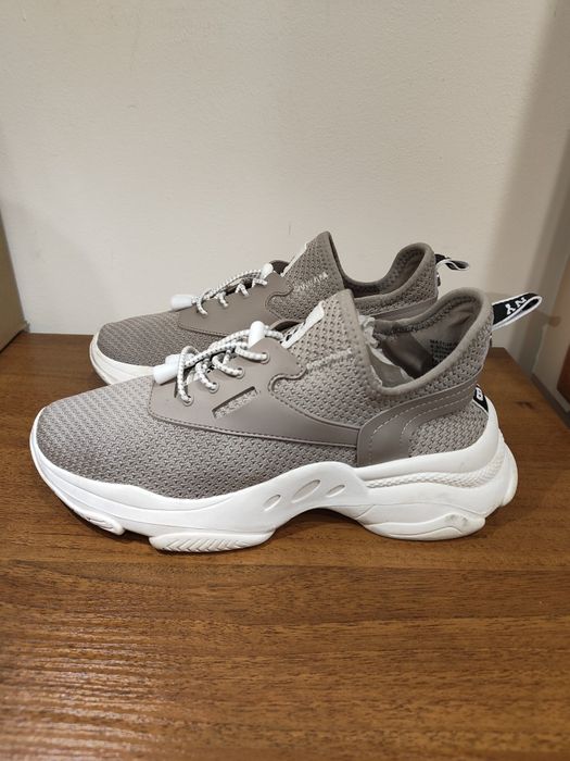 Steve Madden Сникърси / обувки