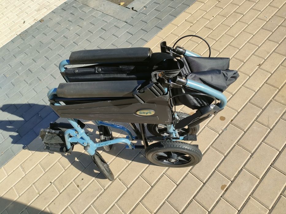 Scaun cu rotile ultrausor, pliabil, sezut 45 cm, CML-203ABJ-16

 

Sca