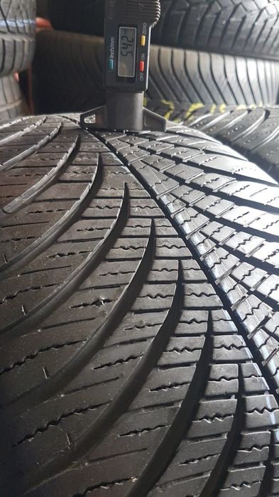 Anvelope 235 55 17 GoodYear Vector 4Seasons  235/55R17