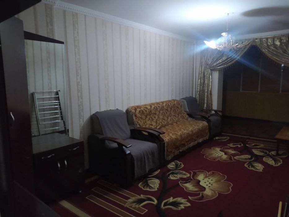 Срочно продаю 2 комнатную квартиру в микрарайоне