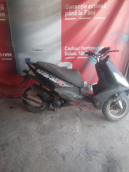 Vand scuter de 49cu acte