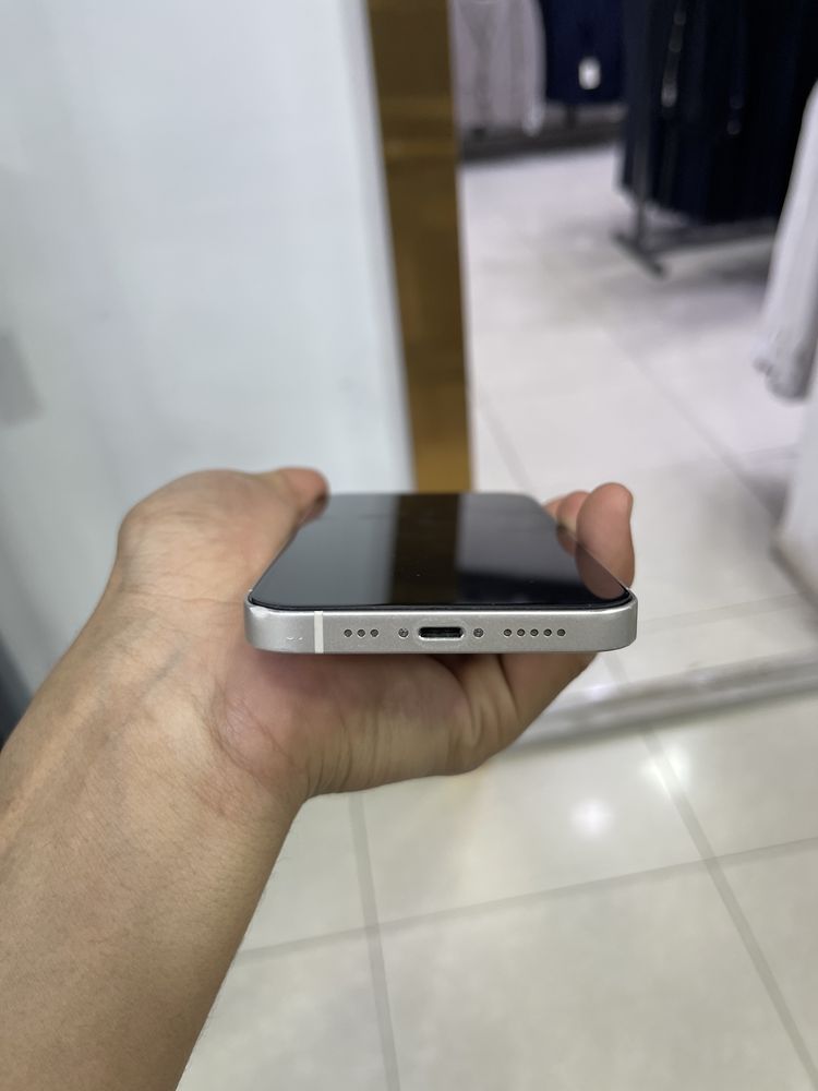 iPhone 13 bor naqdga