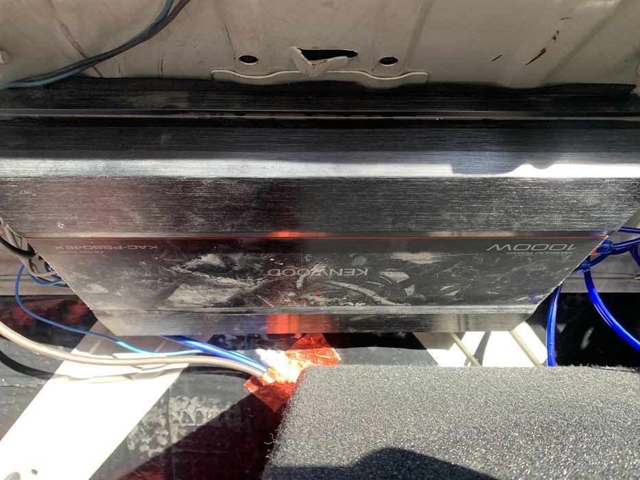 Продается усилитель кенвуд 1000 эстрадка баракажа 20  октивыюный бувер