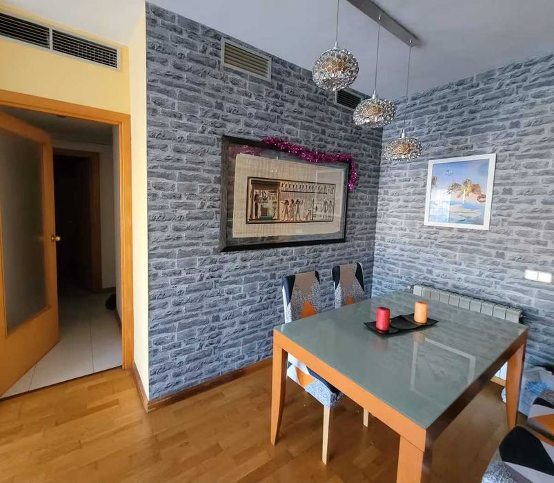 Дава се под наем Двустаен апартамент в Пловдив, Младежки Хълм - 75 кв.м за 382.5 € - Снимка #1