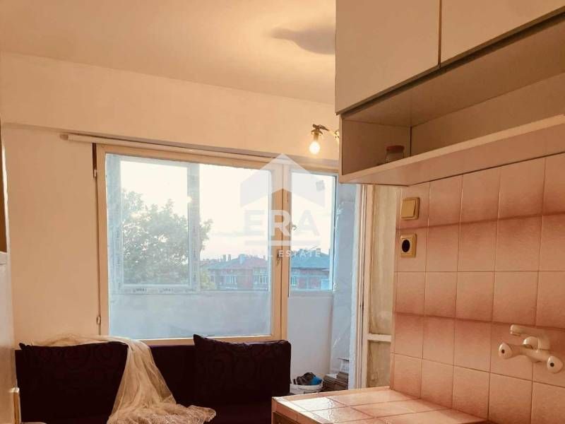 Продава се Едностаен апартамент в Хасково, Червена стена - 43 кв.м за 1068 €/кв.м - Снимка #3