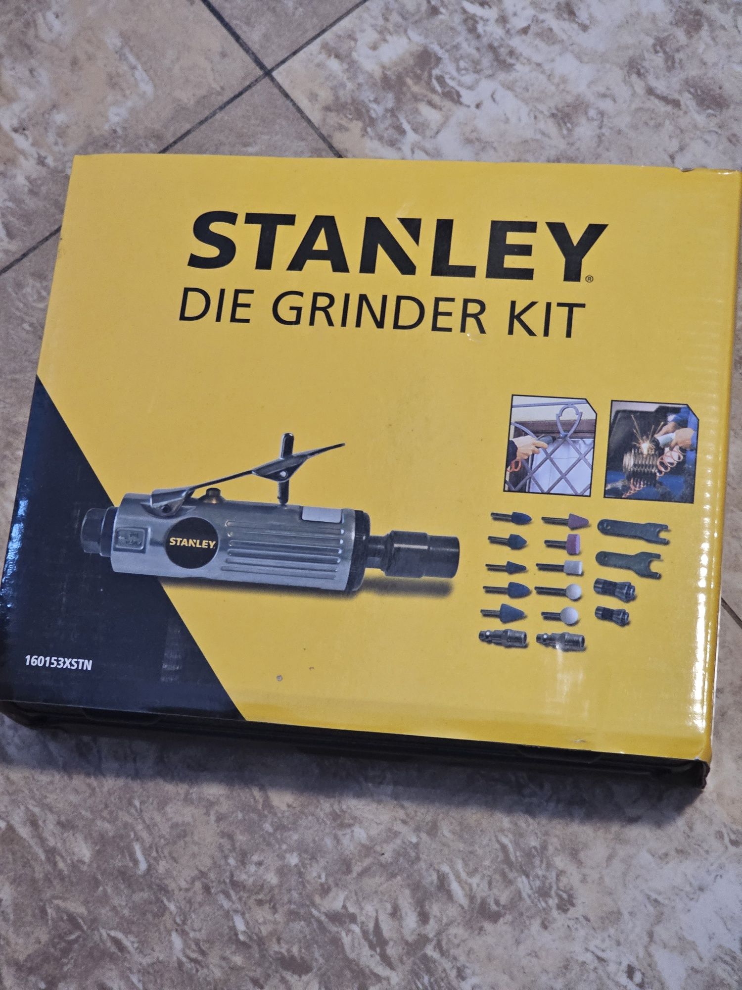 Biax cu kit de accesorii Stanley, debit 170L/min, presiune 6 bar

 5.0