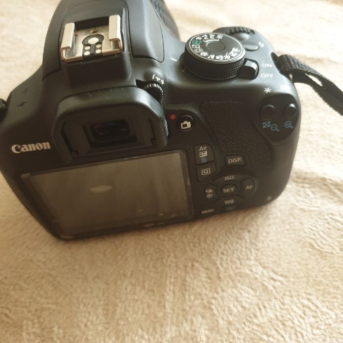 Фотоапарат Canon eos Rebel T5 с два обектива