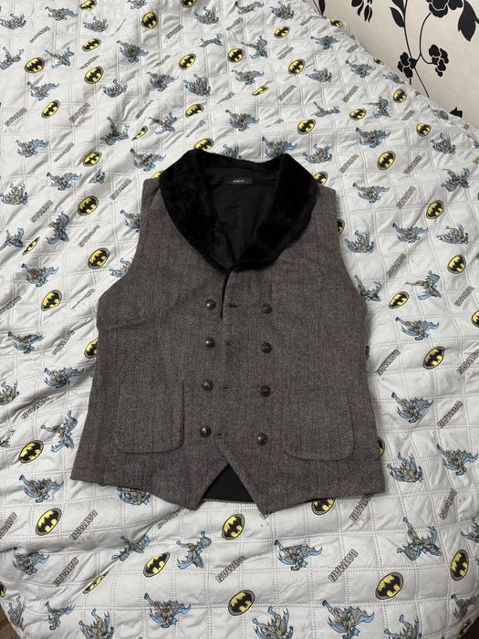 Мужской жакет с меховым воротником