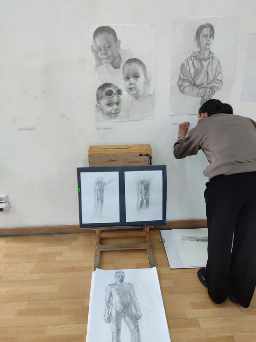 Поръчкови портрети с графит на размер 35/50