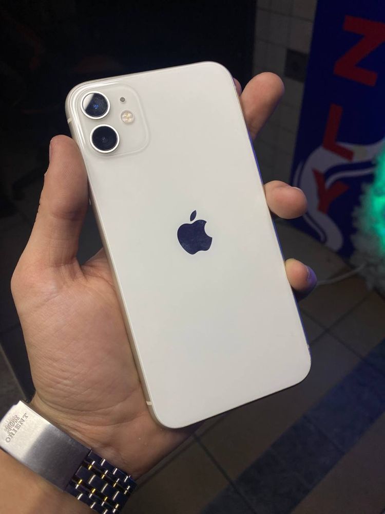 Продам iPhone 11