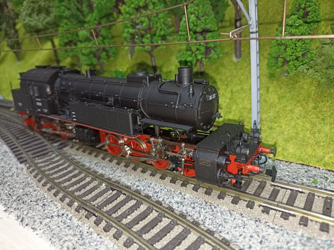 Locomotiva cu aburi HO BR96 Mallet Rivarossi trenulețe diorama