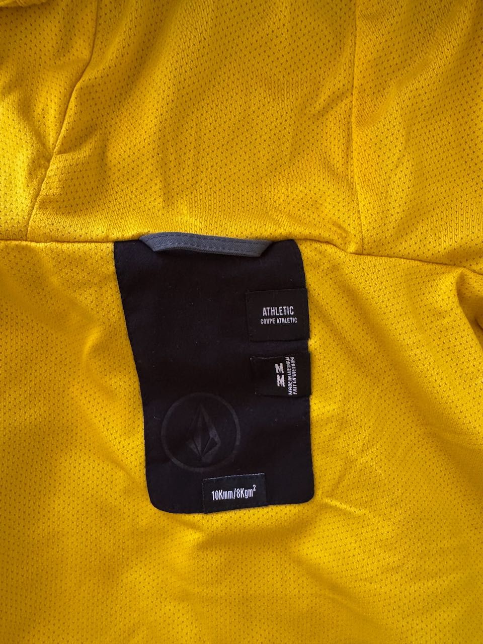 Сноуборд яке Volcom, размер М