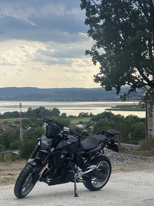 Bmw f900 R full.