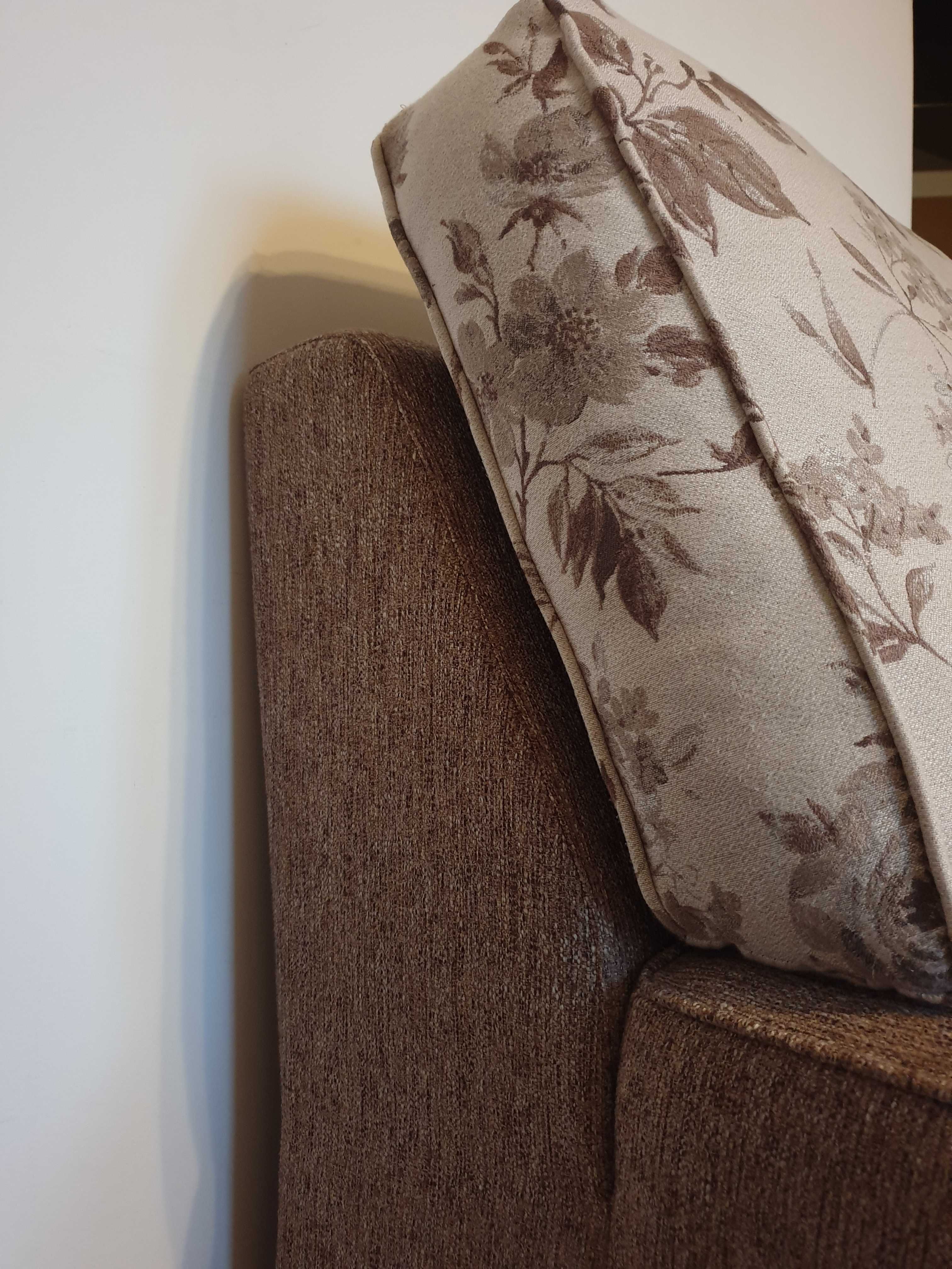Vand FOLTOLIU confortabil si robust, IDEAL pt zona RELAXARE/ MUSAFIRI