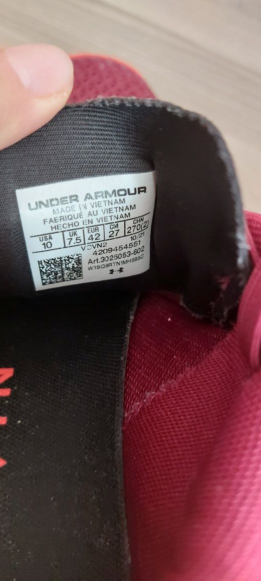 Маратонки  Under Armour