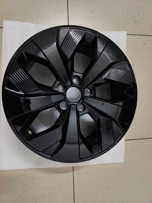 Новый комплект дисков BYD R19 5x120 7.5J D64.1 ET45