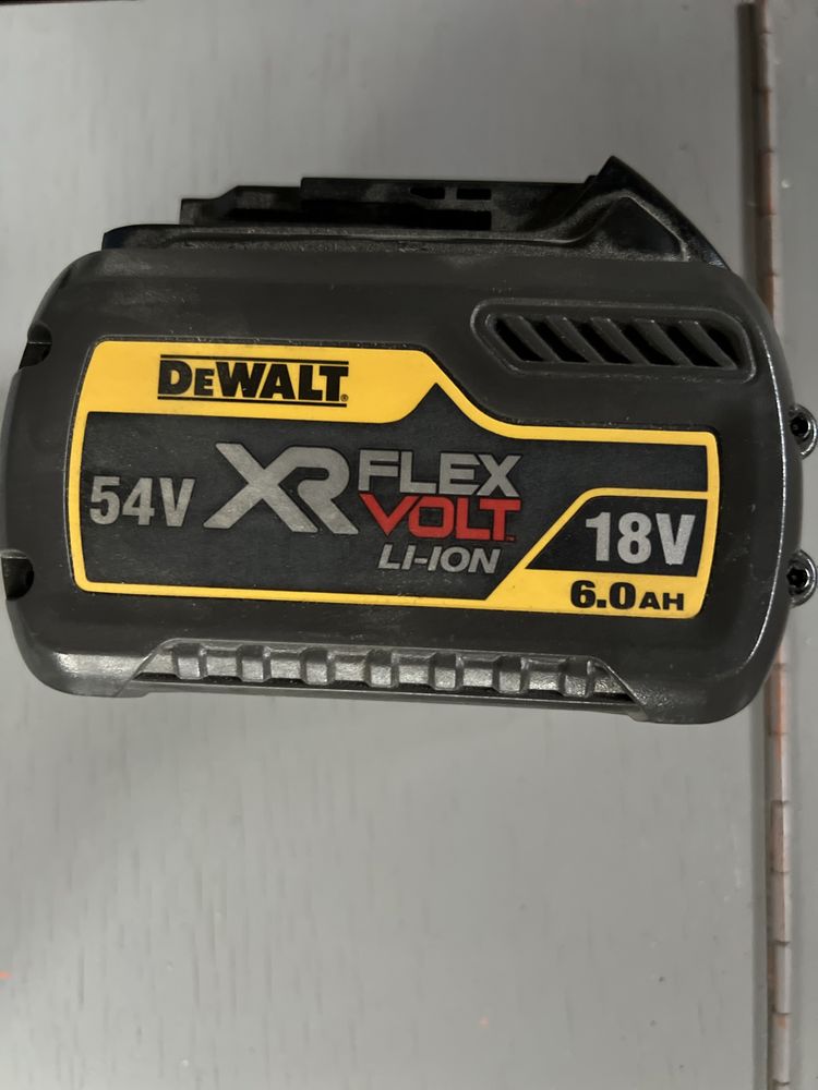 Baterii DeWalt 6.0AH