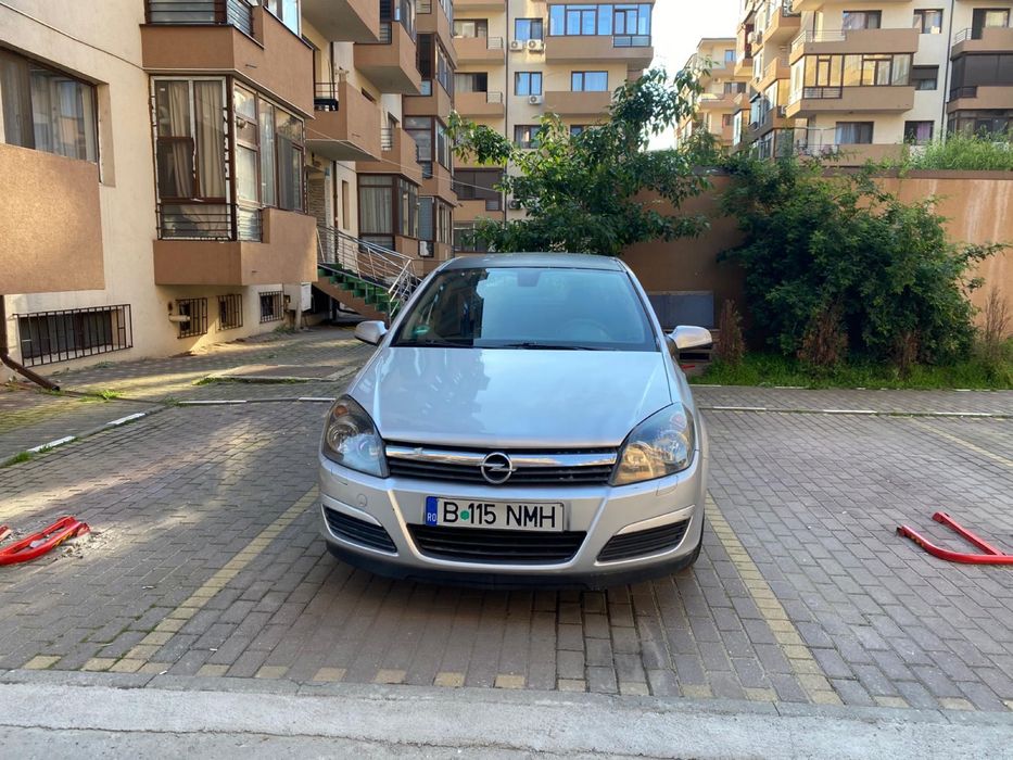 opel astra h 1.6 beznina an 2005 merge si arata foarte bine