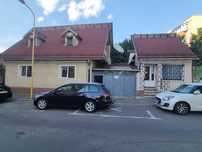 Închiriez casă+spațiu comercial
