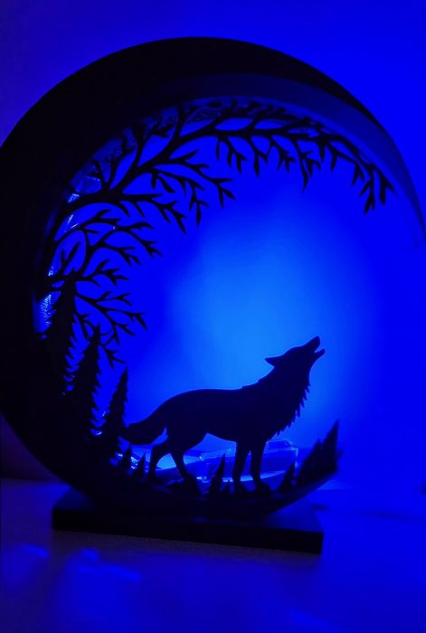 Лед лампа с вълк