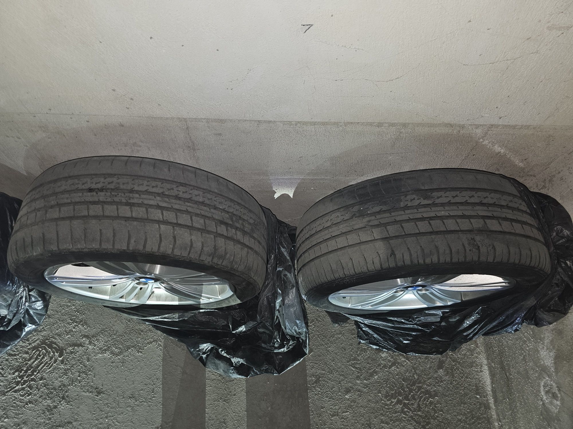 БМВ оригинални джанти с 4 летни гуми 245/45/R18 5х120 BMW X4
