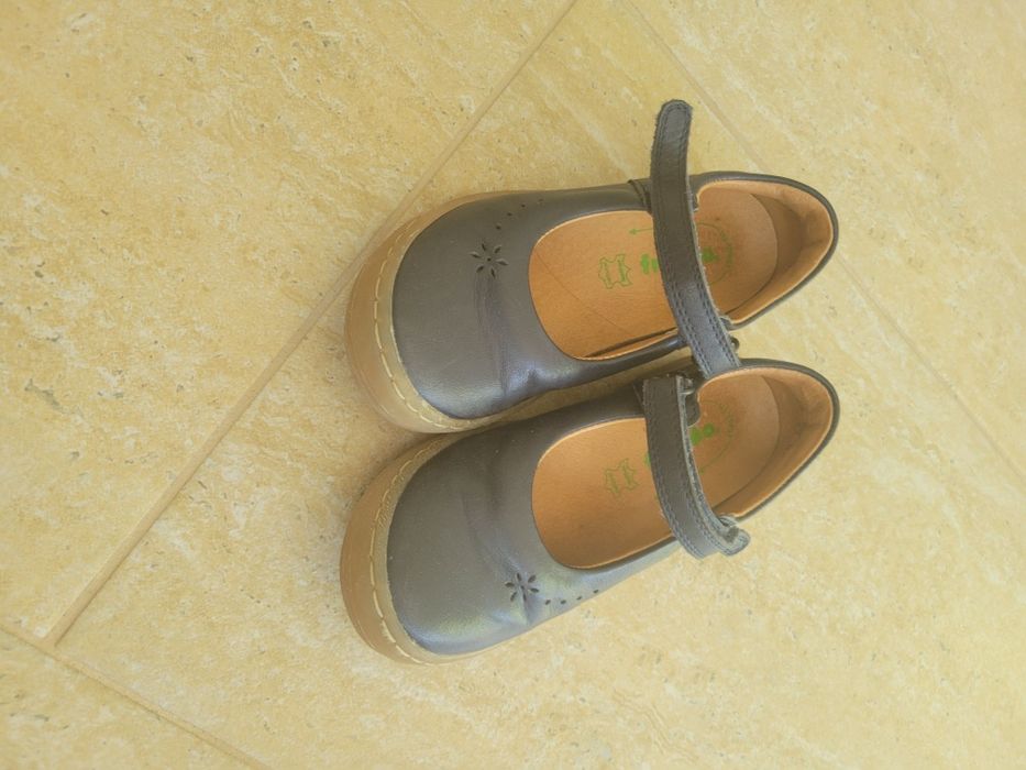 Pantofi froddo din piele marimea 27