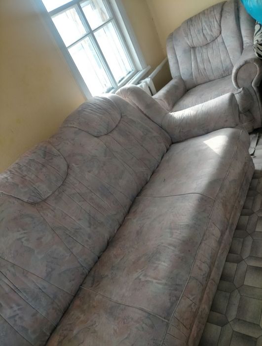 Продам диван угловой с креслом
