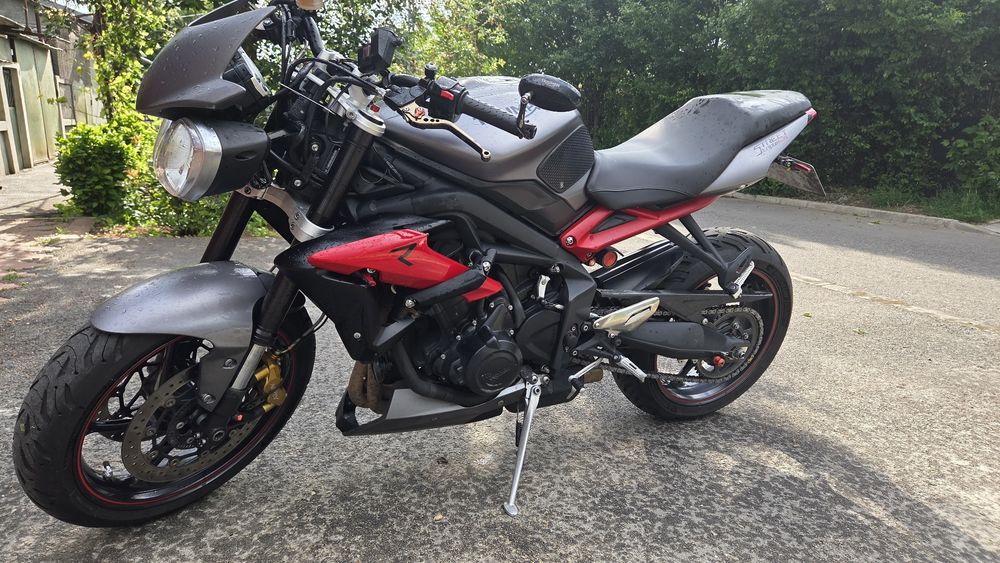TRIUMPH street triple 675R