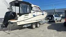 Ambarcatiune Quiksilver 675 Weekend cu Mercury 200CP an 2023