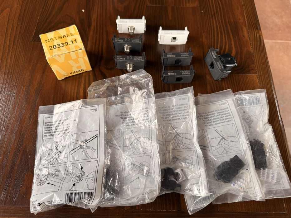 Aparataj Vimar Eikon 20339 20318