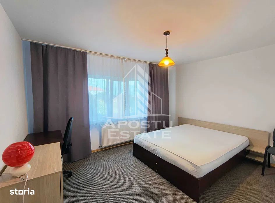 Apartament cu 2 camere, zona Lunei, Decomandat