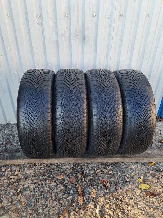 4 Anvelope de iarna *205/60R16*Michelin*LICHIDARE STOC*75 Lei Buc*